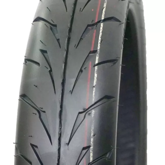 Exploring The Benefits of Different Tread Patterns in Motorcycle Tyres